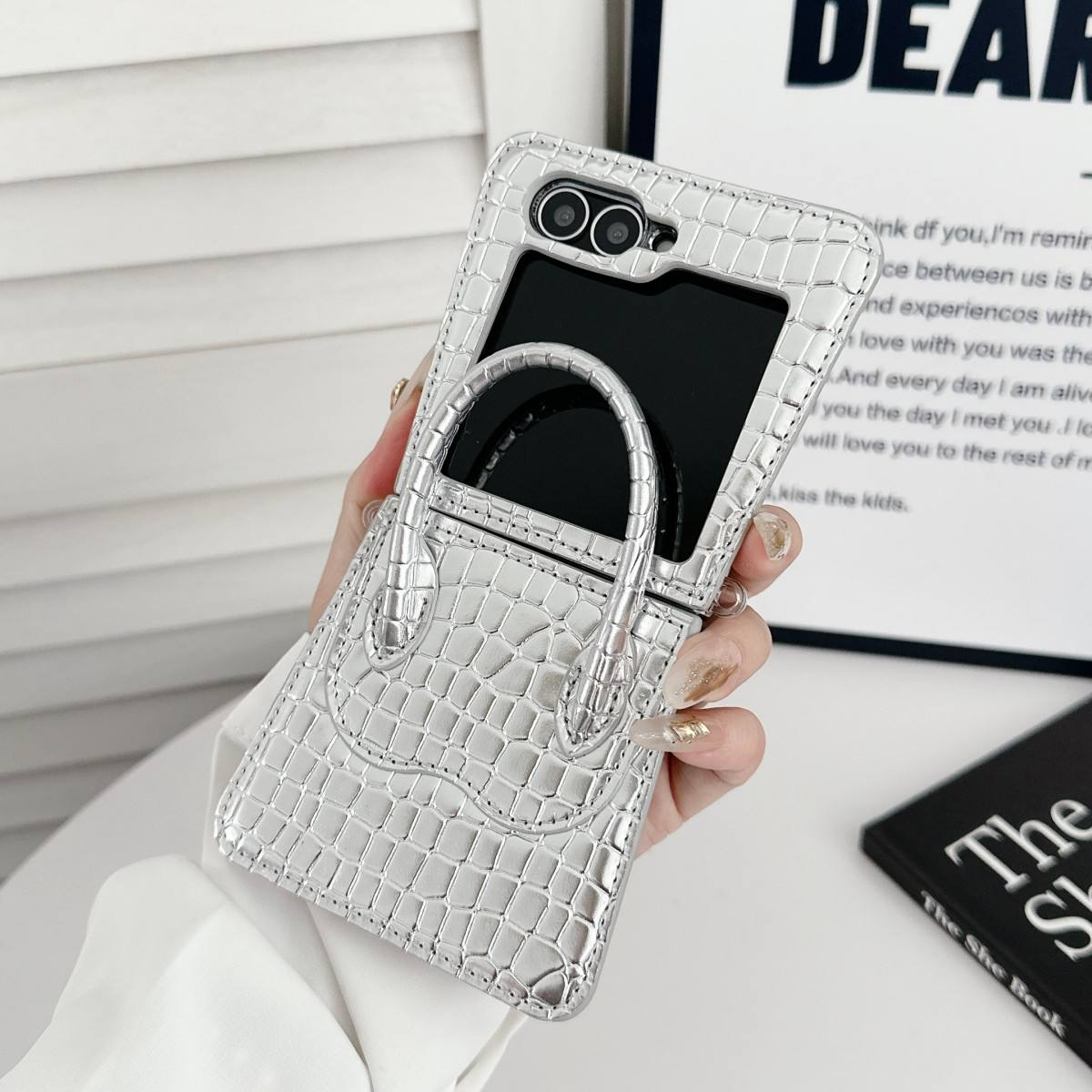 LuxeBag™ Designer Case – Mini Purse Style for Galaxy Z Flip 6